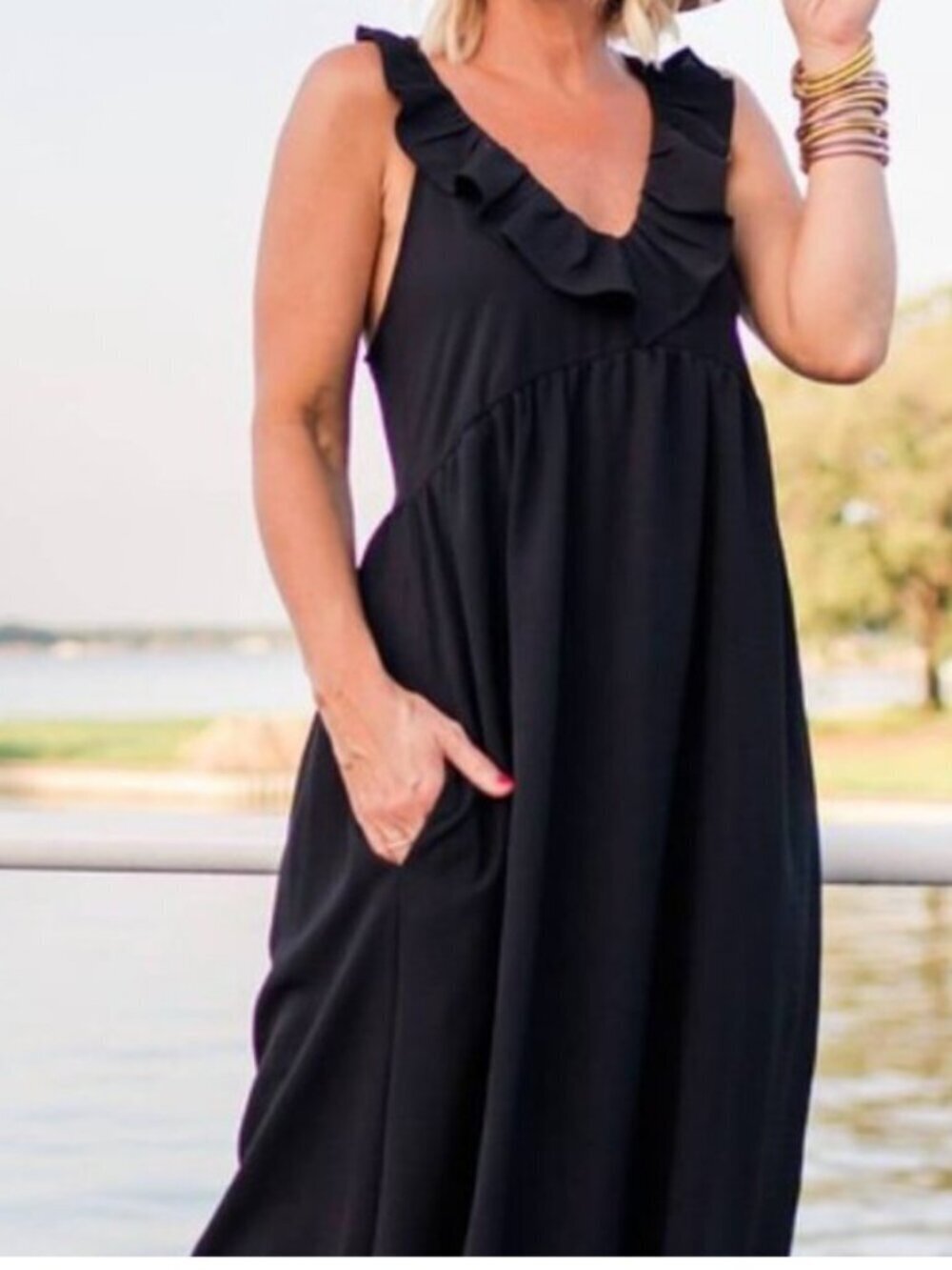 GibsonLook Summer Nights Ruffled Maxi Dress Black Size M EUC - Picture 1 of 4
